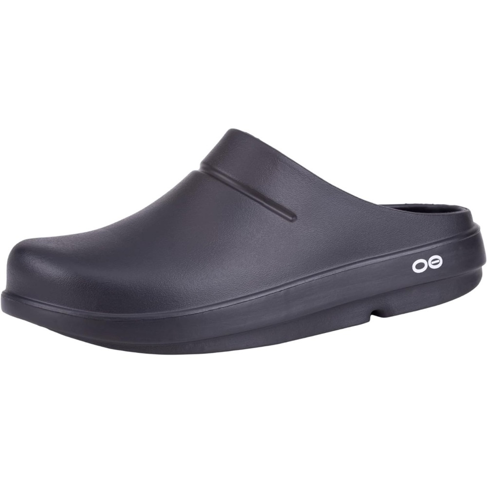 Oofos Oocloog Recovery black clogs size Men 8 women 10
